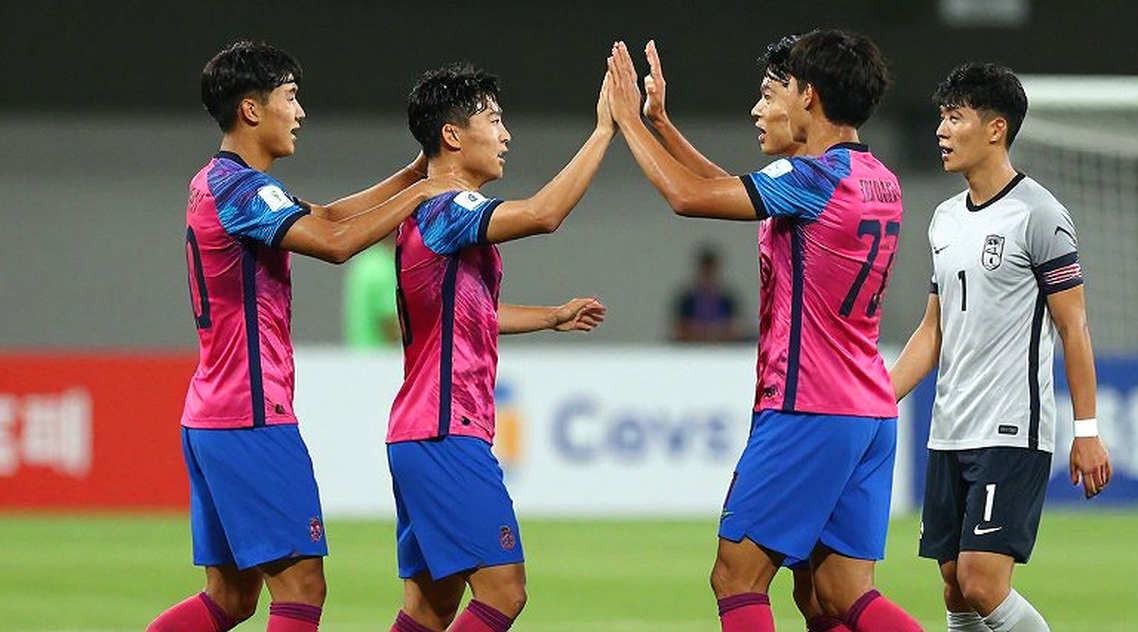 Bảng dữ liệu trống giữa mùa V-League: bóng đá Việt thiếu số liệu hay thiếu người kiểm chứng?